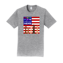 Load image into Gallery viewer, everyone is welcome here unisex tee- heather gray