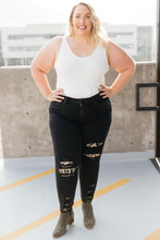 Load image into Gallery viewer, Into The Wild Distressed Skinny Jeans Judy blue
