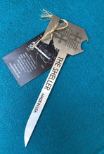 Load image into Gallery viewer, The Sheller- multi use crab tool! Mystery design
